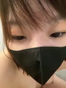 Snapshot of hi---chan- chatting on 06/20/26, 01:52 hi---chan- online show from 06/20/26, 01:52