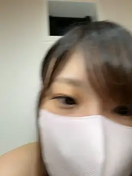 Snapshot of hi---chan- chatting on 07/01/26, 08:08 hi---chan- online show from 07/01/26, 08:08