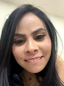 Julieta Coopeer  online show from 09/19/25, 10:43