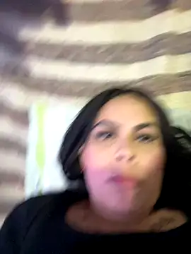 Julieta Coopeer  online show from 09/27/25, 10:59