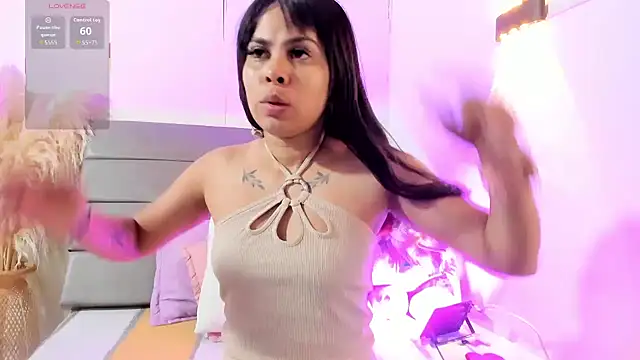 Julieta Coopeer  online show from 04/20/26, 10:40