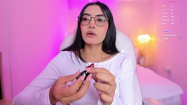 AzuraKindong online show from 04/07/26, 07:14