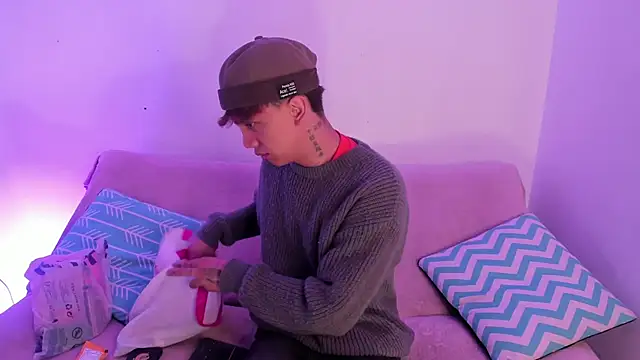 Tomy Rox online show from 11/12/25, 08:52