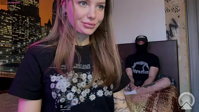 Snapshot of Sally_siu chatting on 10/02/25, 02:13 Sally siu online show from 10/02/25, 02:13