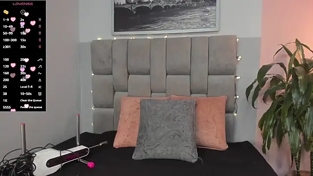 hottie mine  online show from 01/02/25, 08:02
