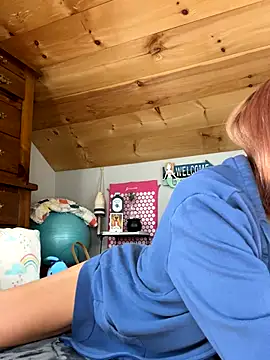 Snapshot of DanaeJustine chatting on 10/16/25, 04:41 DanaeJustine online show from 10/16/25, 04:41