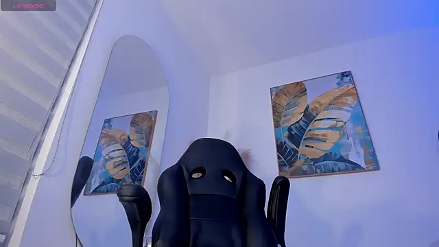 sarawinstone online show from 09/14/25, 12:43