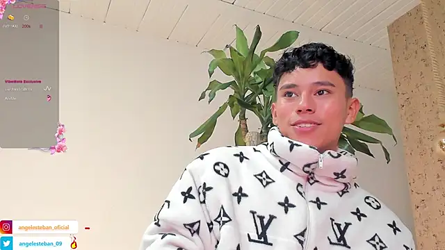 Angel esteban fx online show from 03/13/25, 06:48