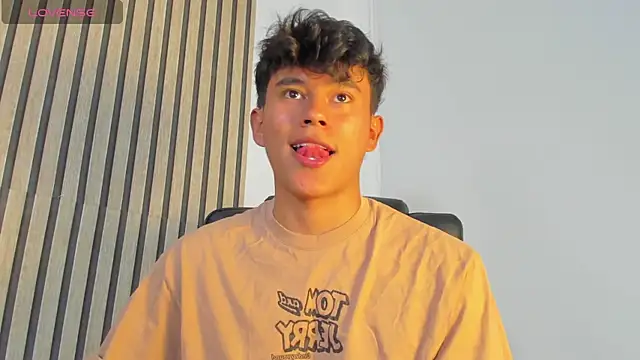 Angel esteban fx online show from 04/13/26, 11:54