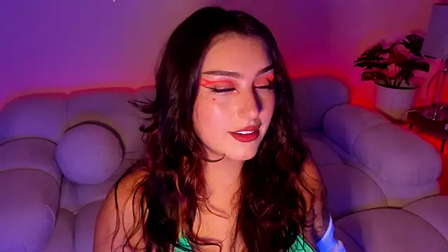 Snapshot of freya_bella_ chatting on 01/30/25, 08:32 freya bella online show from 01/30/25, 08:32