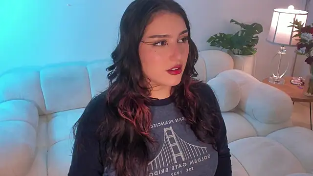 Snapshot of freya_bella_ chatting on 03/13/25, 04:27 freya bella online show from 03/13/25, 04:27