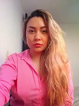 Lufer doll online show from 01/15/26, 10:46