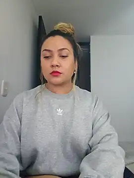 Lufer doll online show from 02/04/26, 11:20