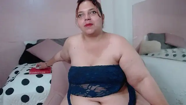 Snapshot of pamelavillaloboss chatting on 04/14/26, 01:11 pamelavillaloboss online show from 04/14/26, 01:11