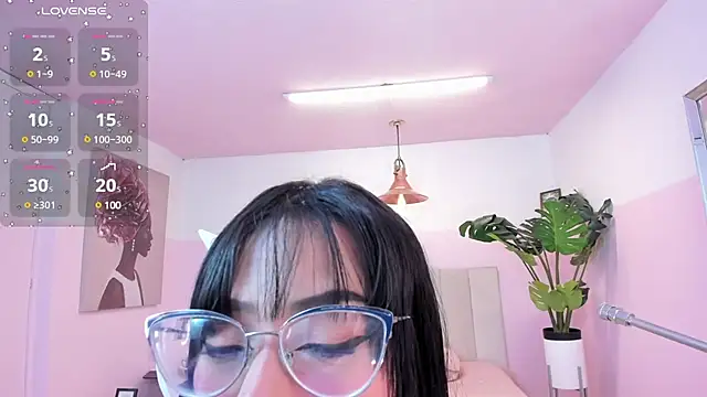 Snapshot of Red_lady chatting on 01/29/25, 03:54 Red lady online show from 01/29/25, 03:54