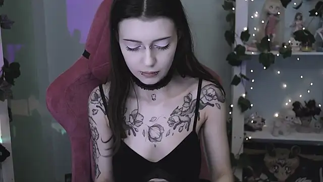 Snapshot of prettybones chatting on 06/10/26, 09:14 prettybones online show from 06/10/26, 09:14
