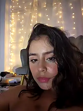 Snapshot of Juanelopez1 chatting on 01/31/25, 06:35 Juanelopez1 online show from 01/31/25, 06:35
