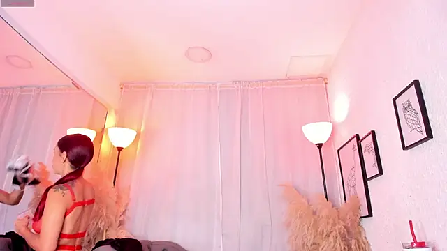 scarlett johs online show from 10/11/25, 12:15