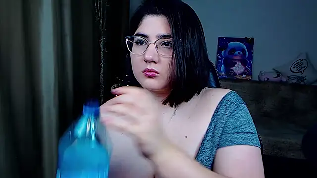 Snapshot of Crazy_Bunya chatting on 12/16/24, 01:43 Crazy Bunya online show from 12/16/24, 01:43