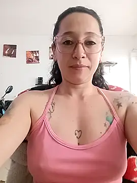 emilypoppy3 online show from 04/07/26, 09:48