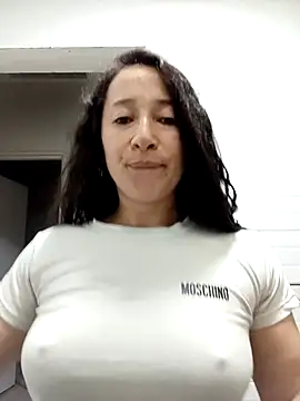 emilypoppy3 online show from 04/25/26, 02:03