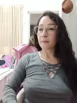 emilypoppy3 online show from 05/27/26, 10:07