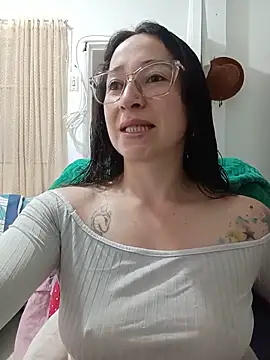 emilypoppy3 online show from 06/05/26, 08:03
