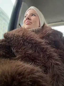 NewLale online show from 12/21/25, 03:24