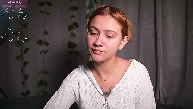 Snapshot of IsabellaFerreiraa chatting on 12/30/24, 01:47 IsabellaFerreiraa online show from 12/30/24, 01:47