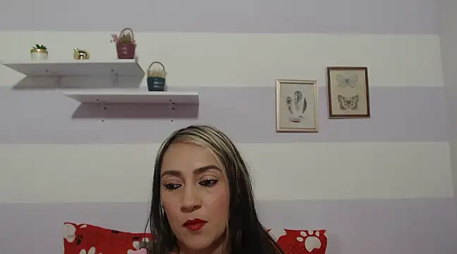 Snapshot of kimberlyvega chatting on 02/22/25, 06:41 kimberlyvega online show from 02/22/25, 06:41