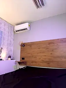 DeboraEvans online show from 10/21/25, 06:41