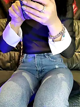 Snapshot of Melody87 chatting on 02/23/25, 05:50 Melody87 online show from 02/23/25, 05:50