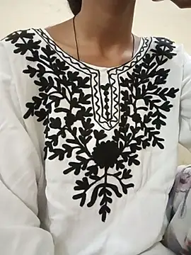 Snapshot of Kumkum_36 chatting on 03/18/26, 04:26 Kumkum 36 online show from 03/18/26, 04:26