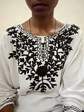 Snapshot of Kumkum_36 chatting on 03/27/26, 04:40 Kumkum 36 online show from 03/27/26, 04:40