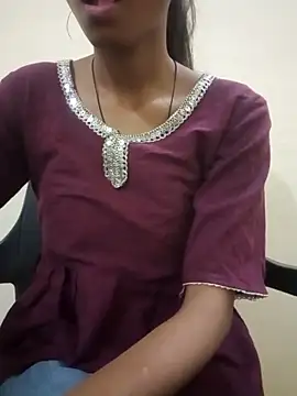 Snapshot of Kumkum_36 chatting on 04/08/26, 04:56 Kumkum 36 online show from 04/08/26, 04:56
