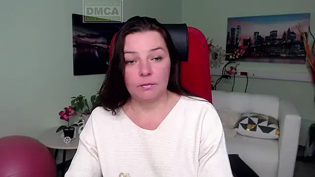 Lily flower7 online show from 11/26/25, 10:05