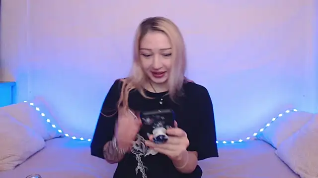 Emily hardcore online show from 10/09/25, 10:52