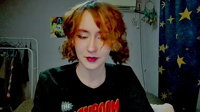 Snapshot of JoannaTompson chatting on 05/18/26, 11:10 JoannaTompson online show from 05/18/26, 11:10