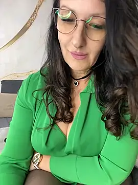 Snapshot of Katie-n chatting on 06/18/26, 11:36 Katie-n online show from 06/18/26, 11:36
