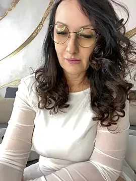 Snapshot of Katie-n chatting on 06/19/26, 10:08 Katie-n online show from 06/19/26, 10:08