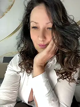 Snapshot of Katie-n chatting on 07/25/26, 04:21 Katie-n online show from 07/25/26, 04:21