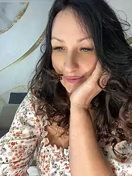 Snapshot of Katie-n chatting on 07/27/26, 06:20 Katie-n online show from 07/27/26, 06:20