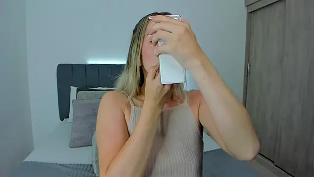 im sarah34 online show from 05/21/26, 07:21