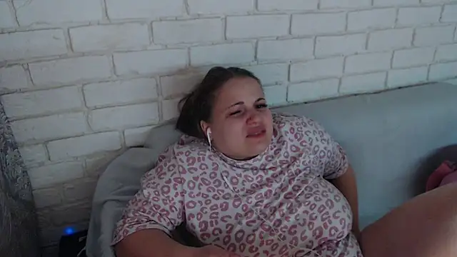 Crazyy girl  online show from 12/04/25, 04:48