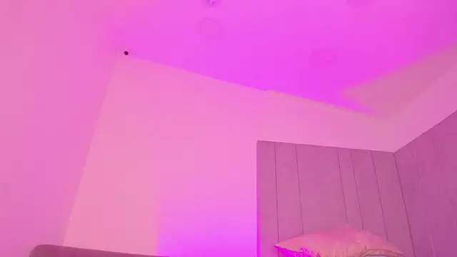 kaylarossi online show from 02/04/25, 07:00