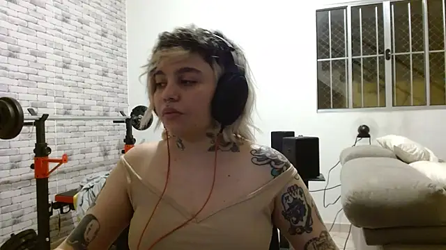 Snapshot of missangieangel chatting on 02/03/25, 06:02 missangieangel online show from 02/03/25, 06:02