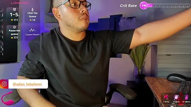 Snapshot of Naughty_Charly chatting on 05/16/26, 07:34 Naughty Charly online show from 05/16/26, 07:34