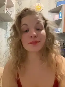 Snapshot of AlicePearcy chatting on 10/04/25, 10:41 AlicePearcy online show from 10/04/25, 10:41