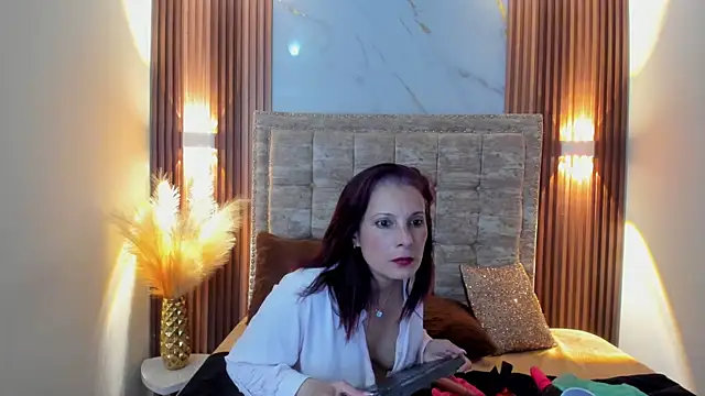 ada mclaine online show from 02/22/25, 07:14