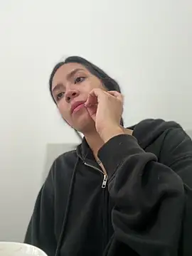 Mila Morgan online show from 04/06/26, 04:08